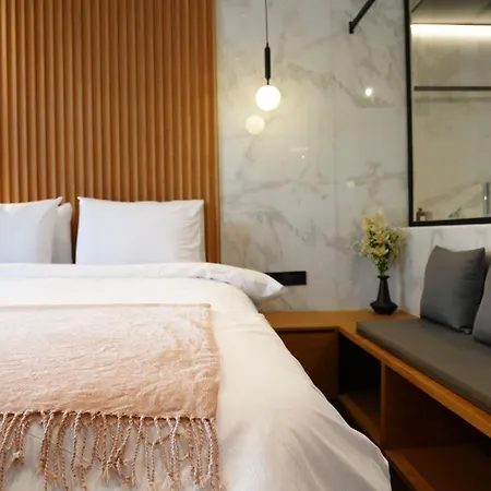 Luxury With Jacuzzi By Sea&thecity Lejlighed *