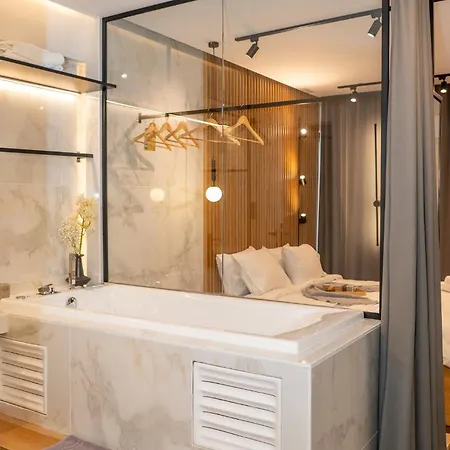 Apartment Luxury With Jacuzzi By Sea&thecity *