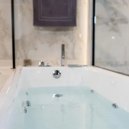 Lejlighed Luxury With Jacuzzi By Sea&thecity Thessaloníki