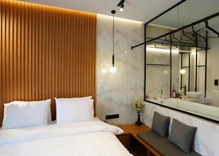 Luxury With Jacuzzi By Sea&thecity Tessalónica