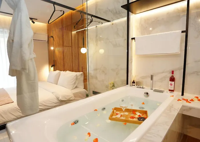 Luxury With Jacuzzi By Sea&thecity Appartement *