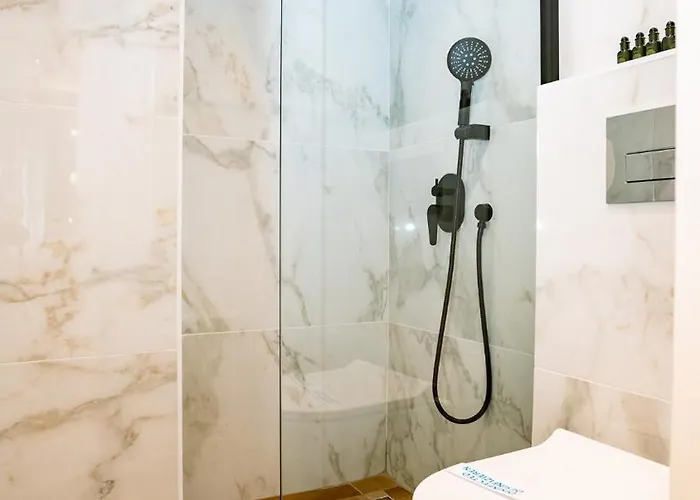 Apartament Luxury With Jacuzzi By Sea&thecity *