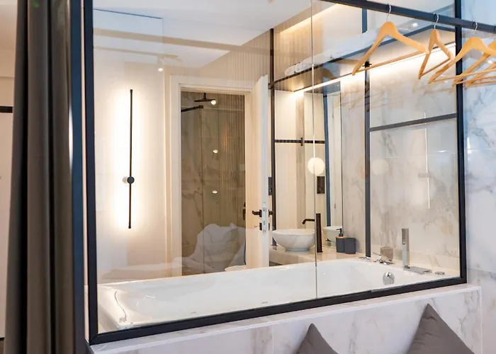 Apartament Luxury With Jacuzzi By Sea&thecity Salonic