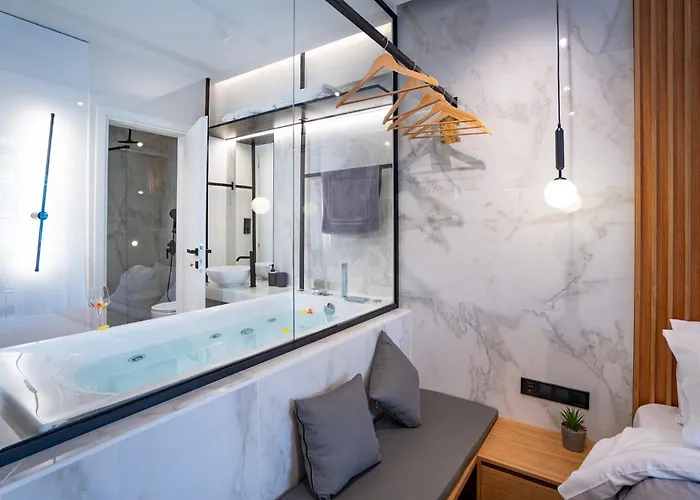 Apartament Luxury With Jacuzzi By Sea&thecity Salonic