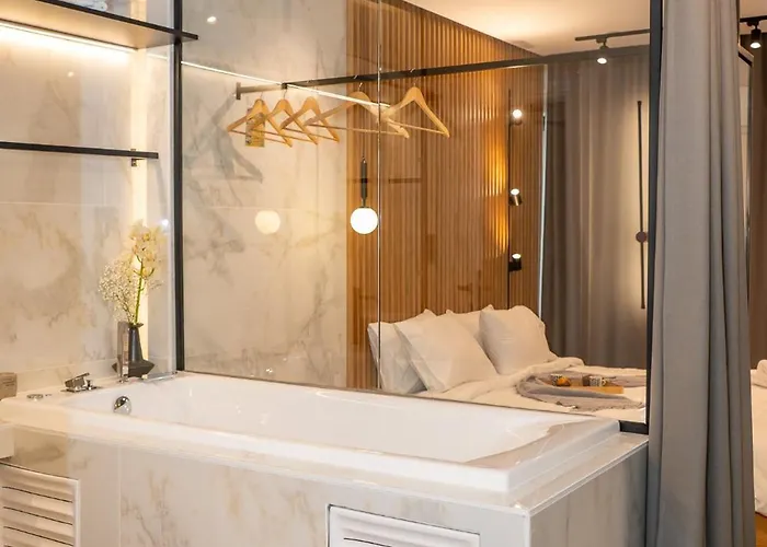 Apartament Luxury With Jacuzzi By Sea&thecity *